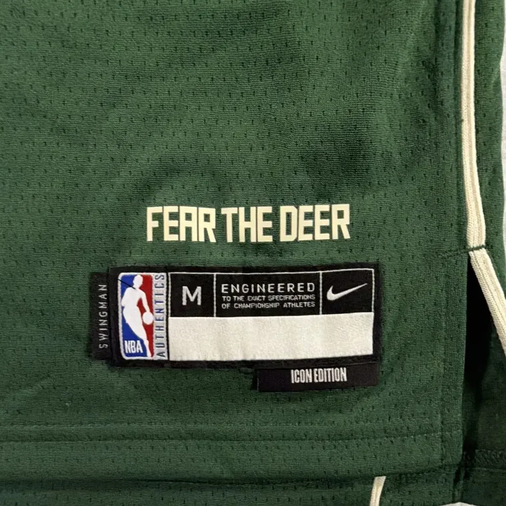 Nike Licensed NBA Milwaukee Bucks Damian Lillard 0 Jersey Green youth M 10/12